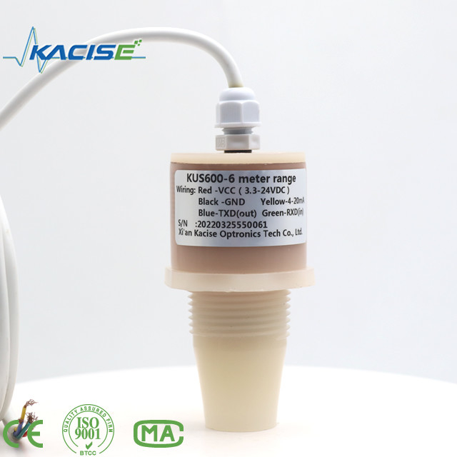 سنسور فوق صوتی KUS600 ساخته شده از مواد PVDF / PTFE برای اندازه گیری فاصله و سطح مایع استفاده می شود.