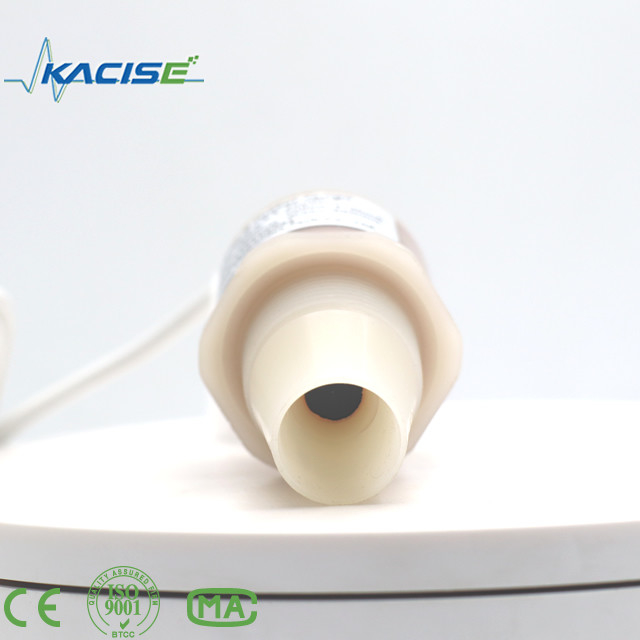 سنسور فوق صوتی KUS600 ساخته شده از مواد PVDF / PTFE برای اندازه گیری فاصله و سطح مایع استفاده می شود.