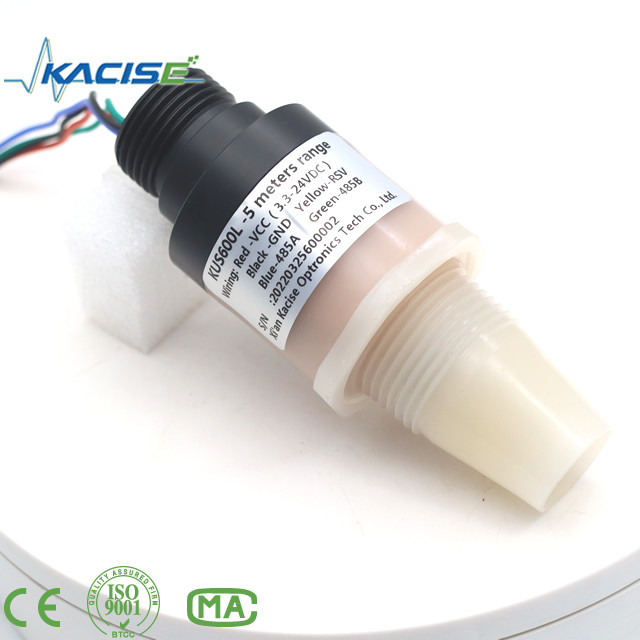 سنسور فوق صوتی KUS600 ساخته شده از مواد PVDF / PTFE برای اندازه گیری فاصله و سطح مایع استفاده می شود.