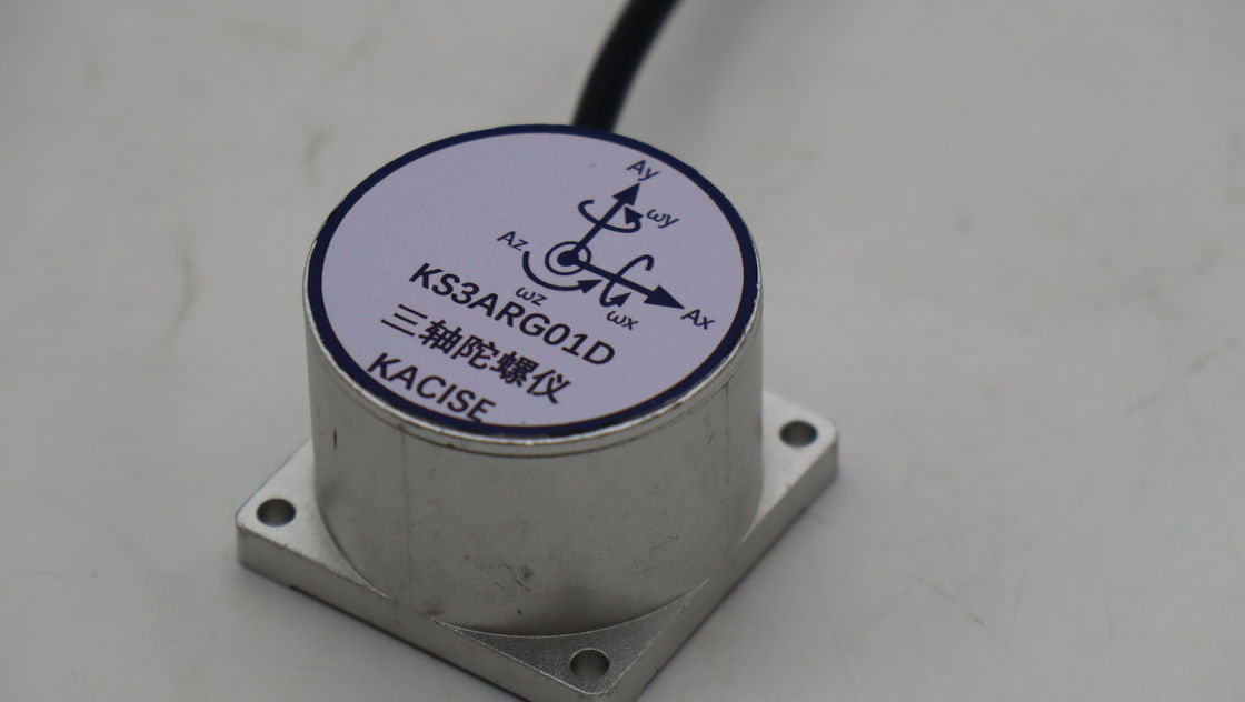 سنسور ژایروسکوپ الکترونیکی با ≤0.15 (( ゚ / s) تکرار پذیری تعصب ≤12 (( ゚ / h) ثبات تعصب و ±300 (( ゚ / s) محدوده برای ناوبری جوملی
