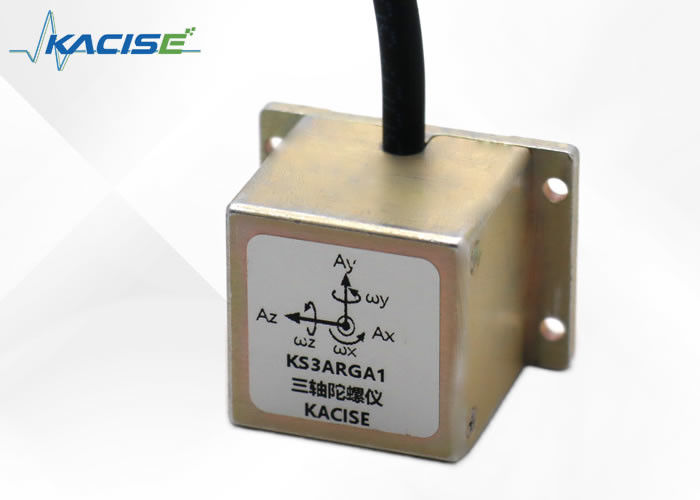 سنجه جیروسکوپ سرعت زاویه ای سه محوری (Triaxial Angular Rate Gyroscope) MEMS سنجه جیروسکوپ با دمای عملیاتی -45°+80°C، حساسیت G-Value <0.02(°/s/g) و شتاب قابل تحمل 20000g