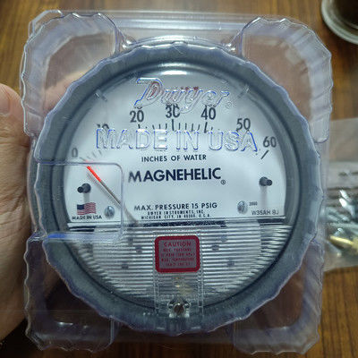Dwyer Series 2000 Magnehelic Differential Pressure Gauge با 0-60 در محدوده w.c ± 2٪ دقت و اتصال 1/8 NPT