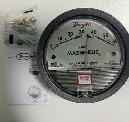 Dwyer Series 2000 Magnehelic Differential Pressure Gauge با دقت ±2٪ FS و حرکت مغناطیسی بدون اصطکاک برای برنامه های کاربردی 20-140 ° F