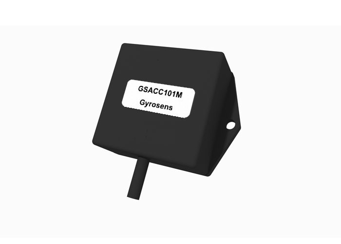 شتاب‌سنج MEMS GSACC101M با محدودهٔ ±1g، پهنای باند ≥50 هرتز و حساسیت 1000±30 میلی‌ولت بر g برای کنترل پایداری هواپیما