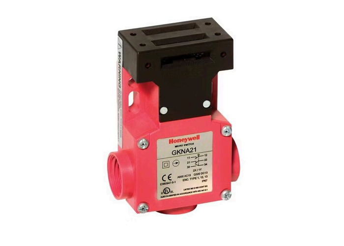 GKN Series Key-Operated Safety Interlock Switch with Three Conduit Entries 20 mm or 0.5-14 NPT and 3NC or 2NC/1NO Contacts